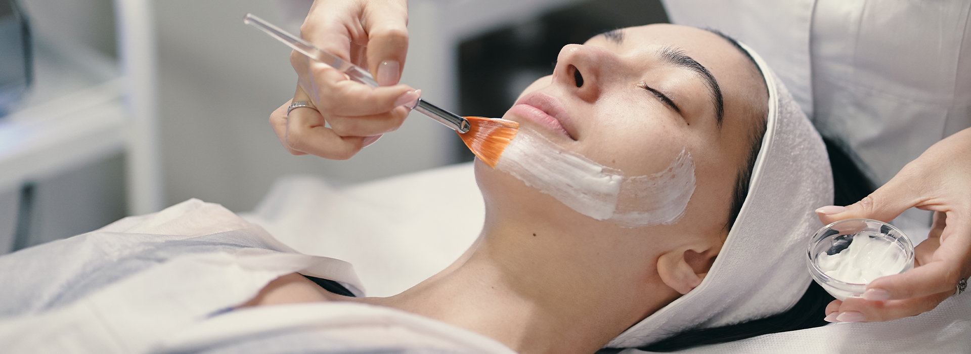 , Chemical Peel Before and After: Benefits, Healing Stages, and Care Tips, Dermiq Clinic
