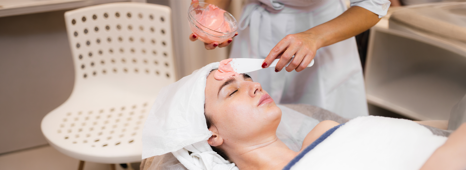 , Effective Non-Surgical Cosmetic Treatments for Instant Skin Glow, Dermiq Clinic